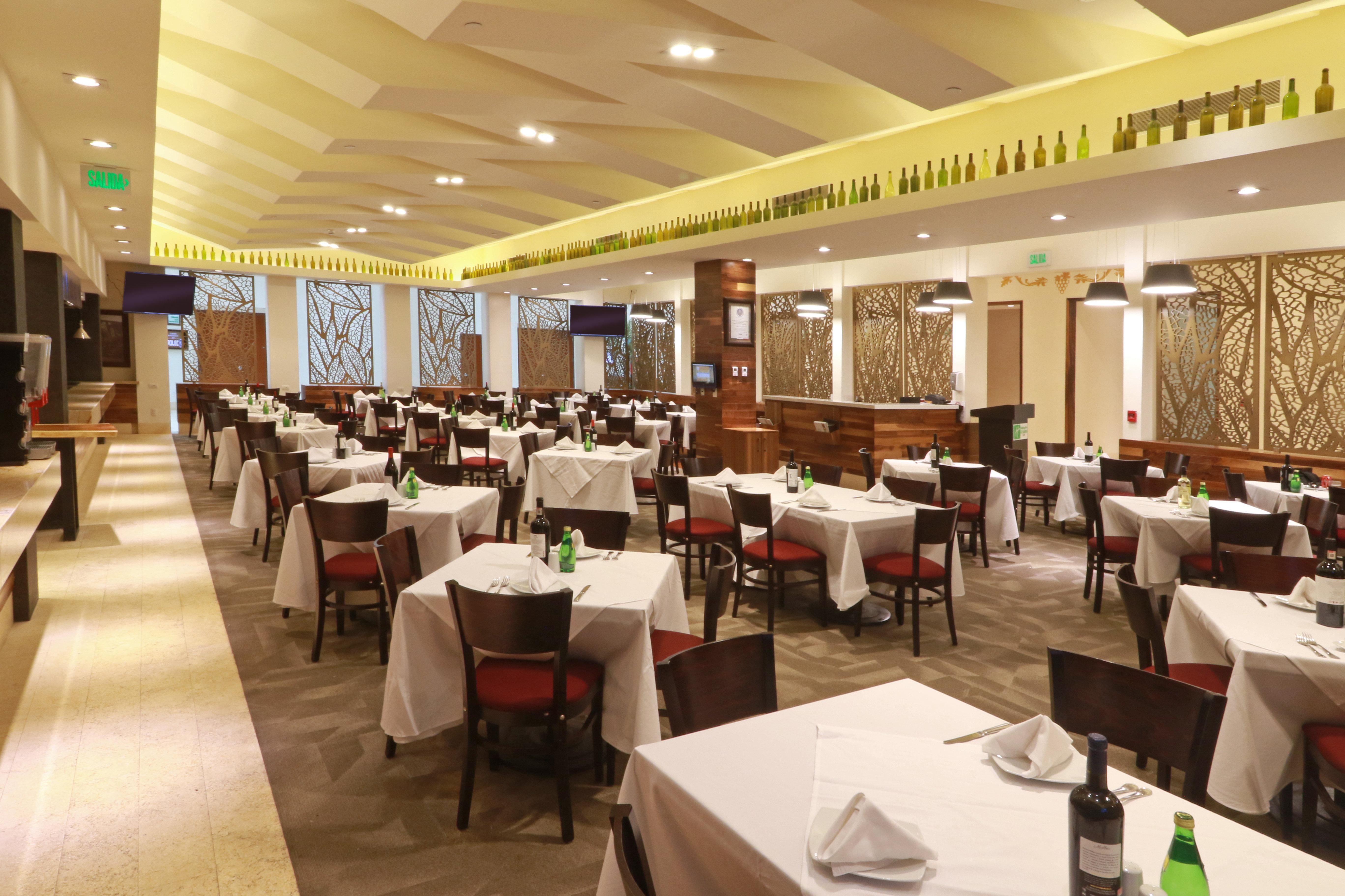 Holiday Inn & Suites Plaza Mayor By Ihg Леон Экстерьер фото